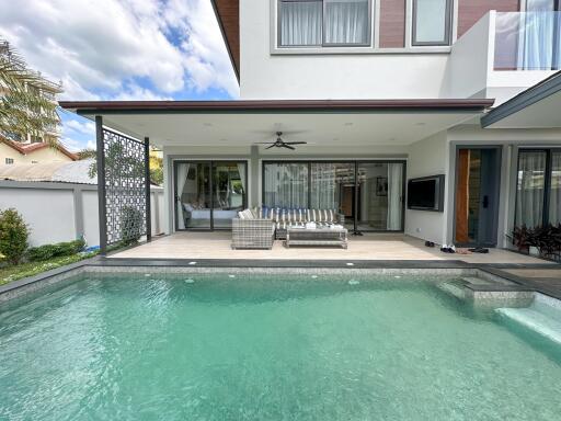 4 Bedrooms House in Zensiri Midtown Villas Central Pattaya H010731