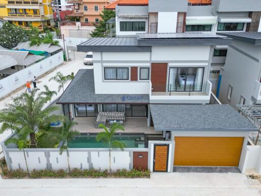 4 Bedrooms House in Zensiri Midtown Villas Central Pattaya H010731