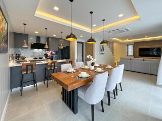 220 ตรม., 4 ห้องนอน, 5 ห้องน้ำ บ้าน ราคา ฿ 21,625,000