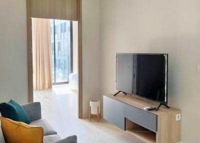 1 Bed 1 Bath 50 SQ.M Noble Ploenchit