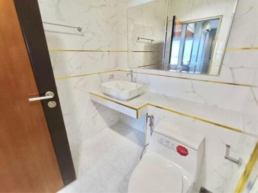 1 Bedroom 1 Bathroom Size: 46 sq.m. Sale Price: 4,900,000 MTB Intro Phaholyothin