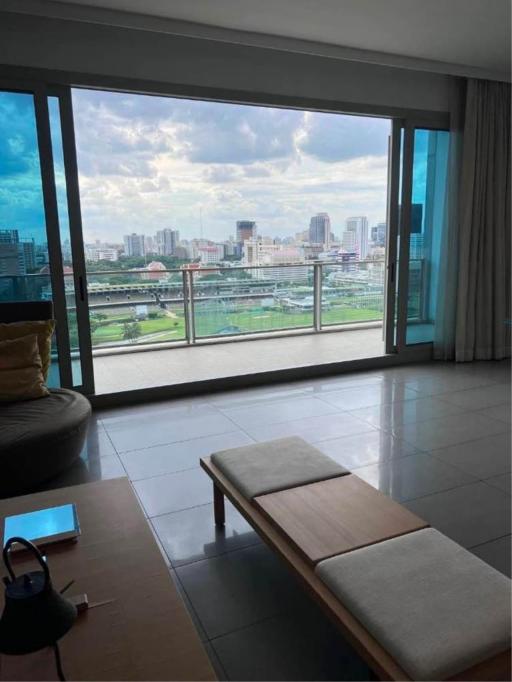 3 bedrooms 4 bathrooms size 225sqm. 185 Rajadamri for Rent 230,000 THB