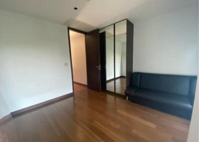 3 Bedrooms 3 Bathrooms Size 187sqm. The Lofts Yen Akat for Rent 60,000 THB