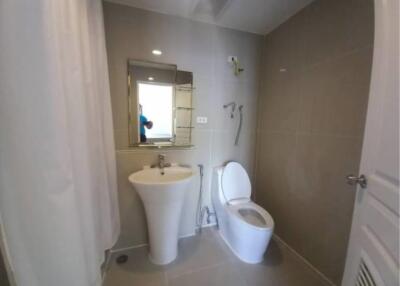 2 Bedrooms 2 Bathrooms Size 85sqm. Waterford Diamond for Rent 37,000 THB