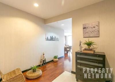 3 Bedrooms 3 Bathrooms Size 160sqm. Wilshire for Rent 150,000 THB