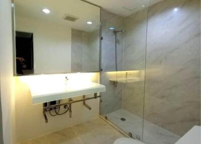 2 Bedrooms 2 Bathrooms Size 86.62sqm. Waterford Diamond Tower for Rent 38,000 THB