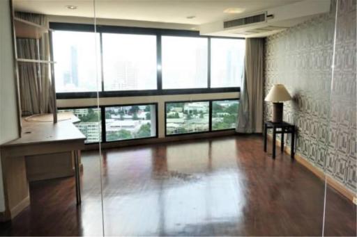 3 Bedrooms 3 Bathrooms Size 260sqm. President Park for Rent 60,000 THB