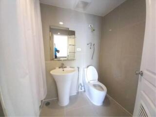 2 Bedrooms 2 Bathrooms Size 85sqm. Waterford Diamond Tower for Rent 37,000 THB