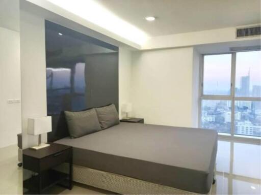 2 Bedrooms 1 Bathroom Size 81.45sqm. Waterford Diamond Tower for Rent 35,000 THB