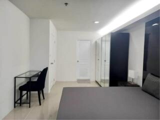 2 Bedrooms 1 Bathroom Size 81.45sqm. Waterford Diamond Tower for Rent 35,000 THB