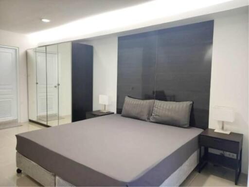 2 Bedrooms 1 Bathroom Size 81.45sqm. Waterford Diamond Tower for Rent 35,000 THB