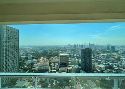 3 Bedrooms 3 Bathrooms Size 220sqm. Sathorn Gardens for Rent 75,000 THB