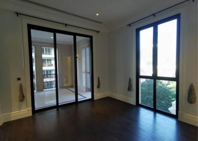 3 Bedrooms 4 Bathrooms Size 250.49sqm. 98 Wireless for Sale 142,500,000 THB