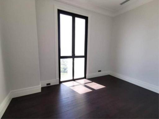 2 Bedrooms 3 Bathrooms Size 121.04sqm. 98 Wireless for Sale 91mTHB