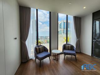 3+1 Bedrooms 3 Bathrooms Size 254.5 at Muniq Langsuan for Sale 125,000,000