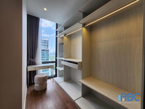 3+1 Bedrooms 3 Bathrooms Size 254.5 at Muniq Langsuan for Sale 125,000,000