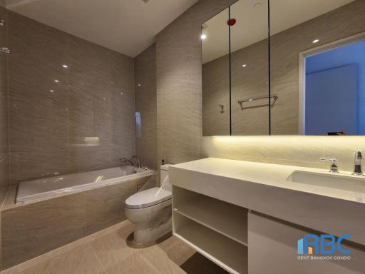 2 Bedrooms 2 Bathrooms Size 113 at Muniq Langsuan for Sale 55,000,000