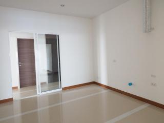 4 Bedrooms 4 Bathrooms Size 355.55 at Supalai Prima Riva for Rent 220,000