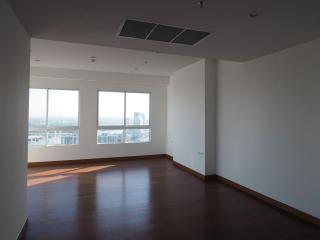 4 Bedrooms 4 Bathrooms Size 355.55 at Supalai Prima Riva for Rent 220,000