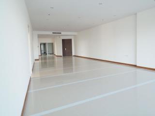 4 Bedrooms 4 Bathrooms Size 355.55 at Supalai Prima Riva for Rent 220,000