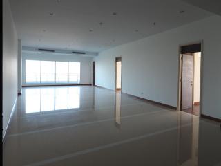 4 Bedrooms 4 Bathrooms Size 355.55 at Supalai Prima Riva for Rent 220,000
