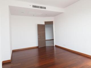 4 Bedrooms 4 Bathrooms Size 355.55 at Supalai Prima Riva for Rent 220,000