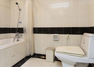 2 Bedrooms 2 Bathrooms Size 90.67 at Baan Piyasatorn for Rent 38,000
