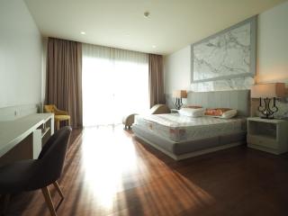 2 Bedrooms 2 Bathrooms Size 141.74 at Movenpick Residence for Rent 80,000