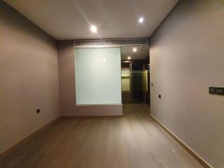 2 Bedrooms 2 Bathrooms Size 76.85 at Esse at Singha Complex for Rent 80,000