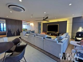 4 Bedrooms 4 Bathrooms Size 300sqm. Royal River Place for Sale 35mTHB