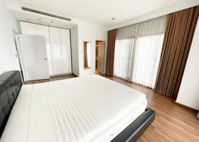 2 Bedrooms 2 Bathrooms Size 82.50sqm. Noble Reveal Ekkamai for sale 11,500,000 THB