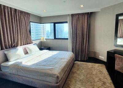 2 Bedrooms 2 Bathrooms 94sqm Sathorn Gardens for rent 40000Thb