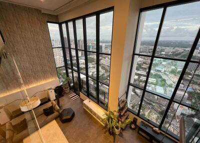 2 Bedrooms 3 Bathrooms Size 234sqm. The Emporio Place 24 for Sale 59,500,000 THB