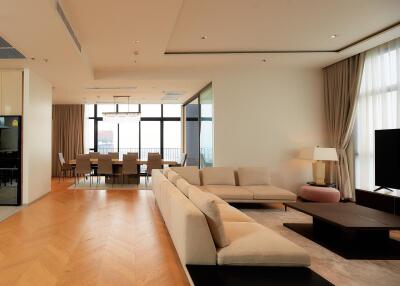 4 Bedrooms 5 Bathrooms Size 470sqm. HQ Thonglor for Sale 199,000,000 THB