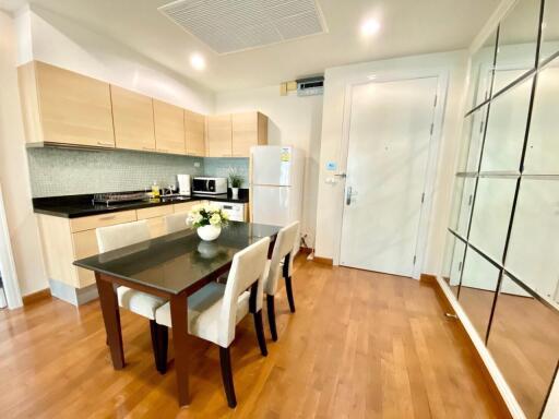 1 Bedroom 1 Bathroom Size 56.72sqm The Address Chidlom for Rent 32,000THB for Sale 10,800,000 THB