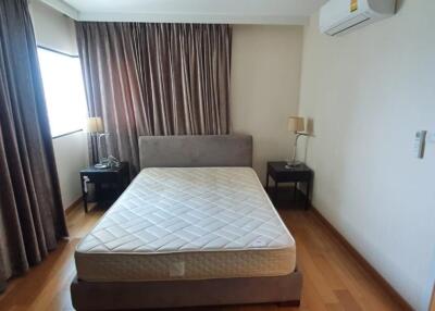 1Bedroom  1Bathroom  65sqm  Sathorn Gardens  Rent 27,000 THB/ month