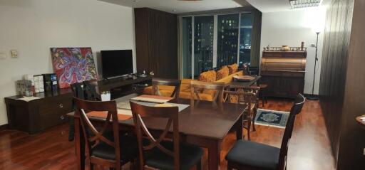 2 Bedrooms 2 Bathrooms Size 108sqm. Urbana langsuan for Rent 45,000 THB