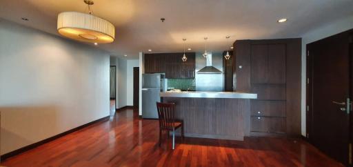 2 Bedrooms 2 Bathrooms Size 129 sq.m. Urbana langsuan for Rent 45,000 THB