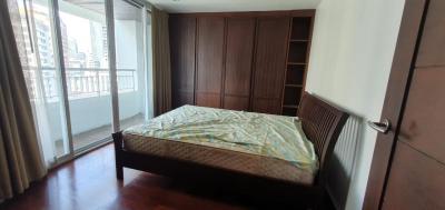 2 Bedrooms 2 Bathrooms Size 129 sq.m. Urbana langsuan for Rent 45,000 THB