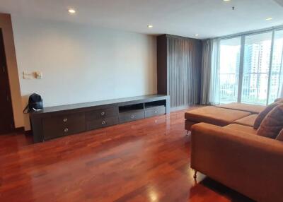 2 Bedrooms 2 Bathrooms Size 129 sq.m. Urbana langsuan for Rent 45,000 THB