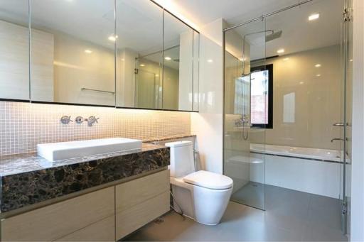 2 Bedrooms 2 Bathrooms Size 145sqm. L8 Residence for Rent 55,000 THB