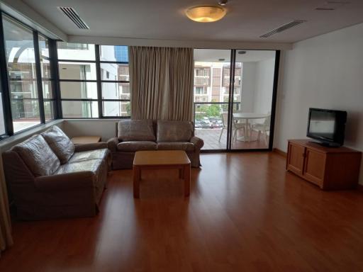 3 Bedrooms 3 Bathrooms Size 151sqm. Lumpini Place Sathorn for Rent 65,000 THB