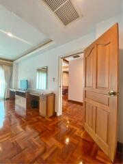 3 Bedrooms 3 Bathrooms Size 270sqm. Chaidee Mansion for Rent 70,000 THB