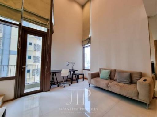 1 Bedroom 1 Bathroom Size 100sqm The Empire Place for Rent 52,000THB for Sale 16,900,000THB