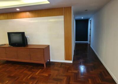 2 Bedrooms 2 Bathrooms 140sqm. The Peony for rent 30000 Thb / Sathorn