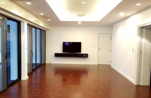 House in Compound at soi Pattanasin Sathorn - 6 bed 7 bath - 1150 sqm - For rent: ฿430,000/Monthly