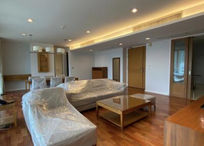 Apartment at Sukhumvit soi 39 - 3 bed 3 bath - 215sqm - For rent: 98,000THB/Month