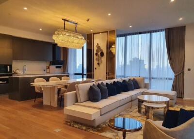 3+1 Bedrooms 254 s.qm, Rental 400,000thb/month, MUNIQ Langsuan Condominium