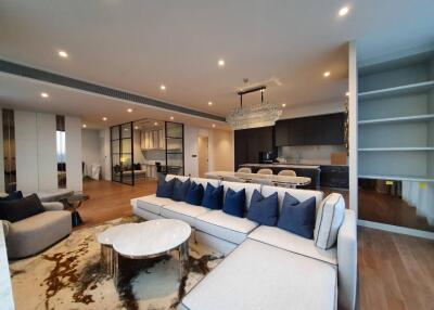 3+1 Bedrooms 254 s.qm, Rental 400,000thb/month, MUNIQ Langsuan Condominium