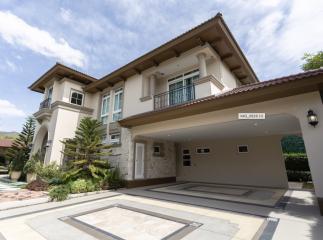 Nantawan Housing Compound Bangna - 4 bedrooms 5 bathrooms - For rent: 240 000THB/Month - 440 sqm -